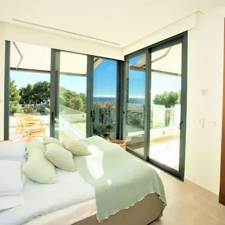 A Maria De 4 Dormitorios Villa *